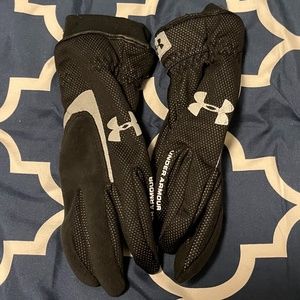 Brand new Under Armour black gloves